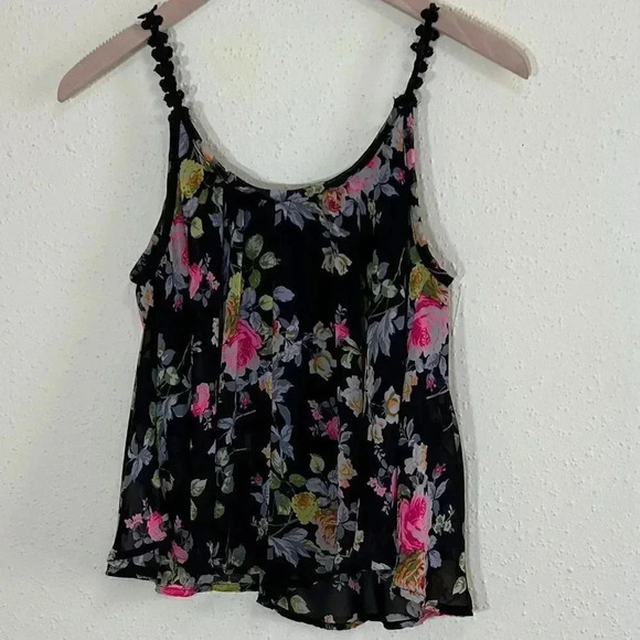 Lust N Must Flowy Top OS - Picture 2 of 10